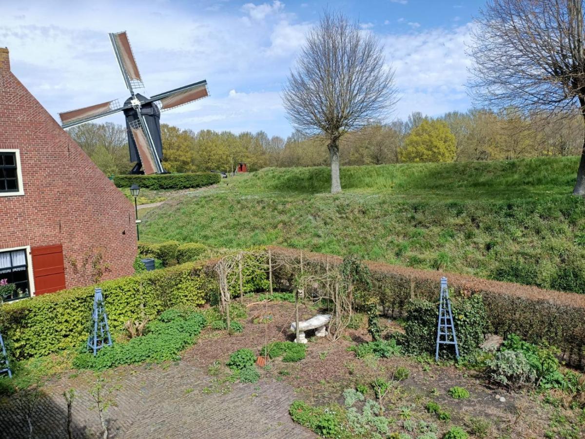 Bij De Friesche Poort Bed and Breakfast Bourtange Eksteriør billede